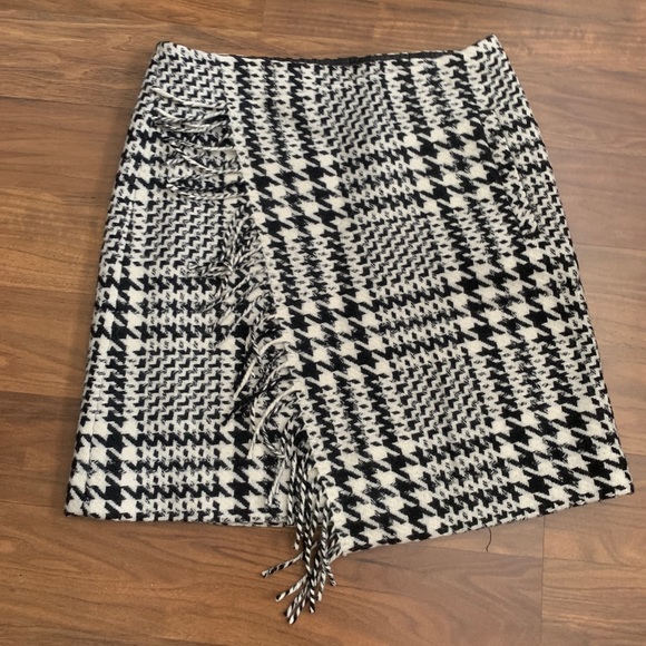 Eddie Bauer black white plaid blanket wrap skirt fringe wool Size 2 - Picture 7 of 7